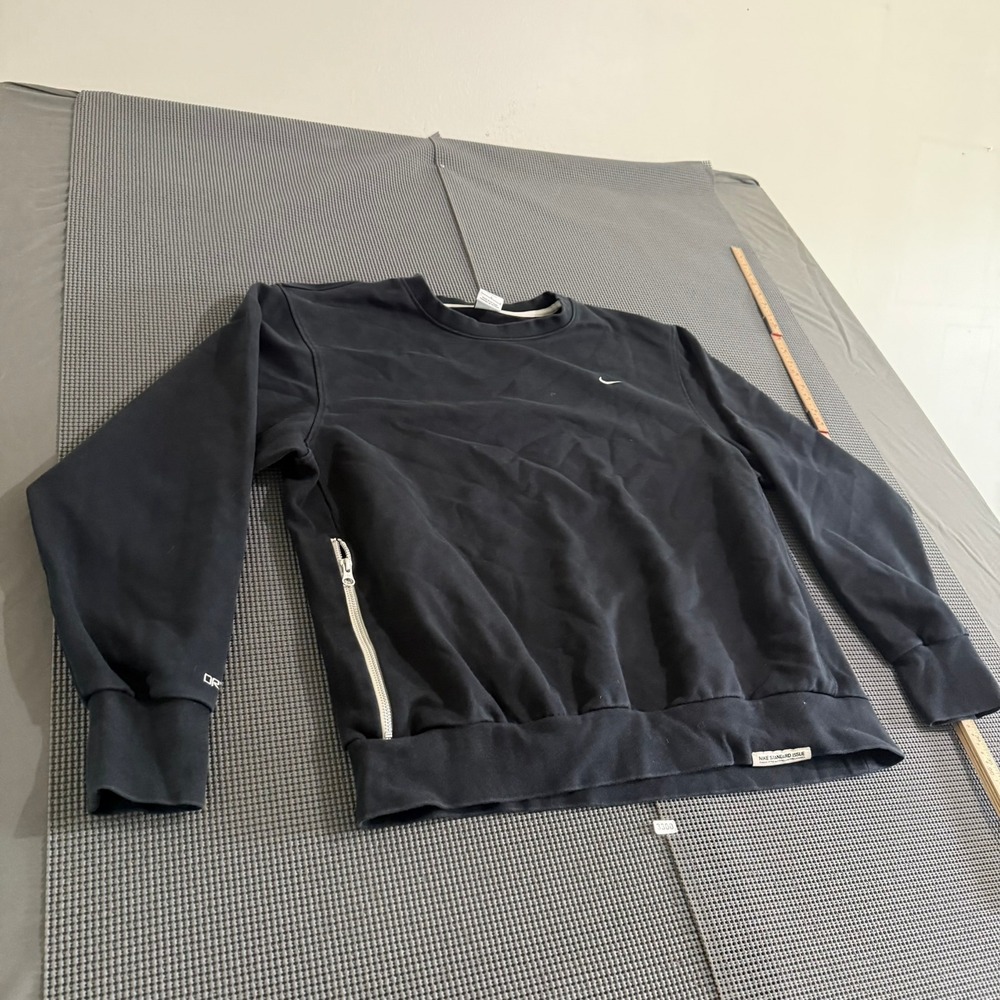 Nike Standard Issue Dri-FIT Crewneck Sweatshirt Mens Large Black Zipper Pocket